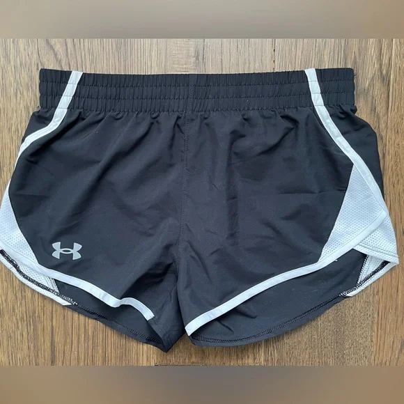 UNDER ARMOUR YOUTH Girls Running Shorts Black Reflective Trim Size YMD - Picture 2 of 9